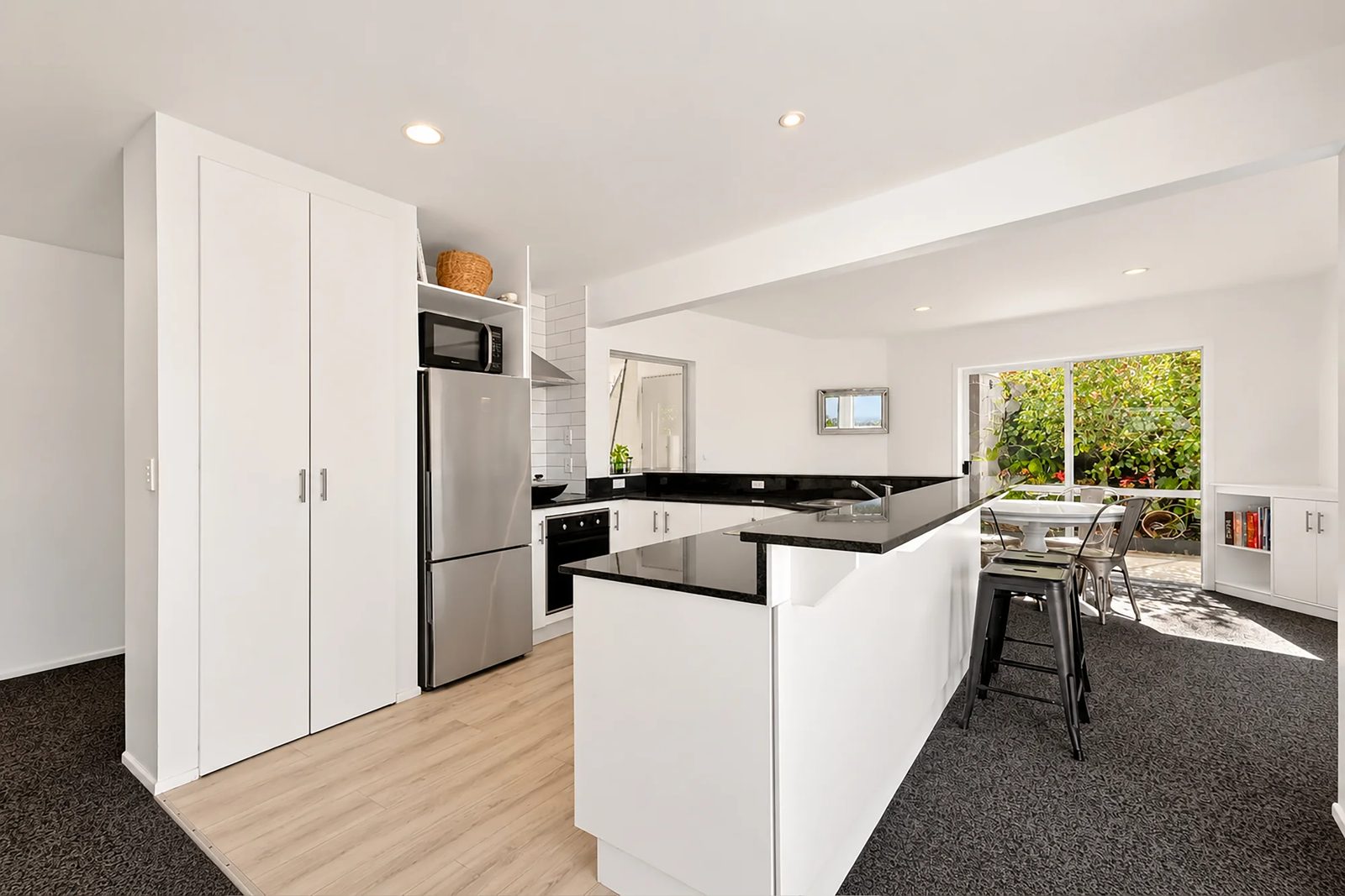 2/9 Sunset Road, Totara Vale, photo 4