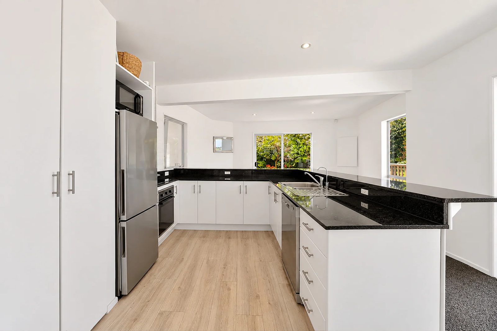 2/9 Sunset Road, Totara Vale, photo 8