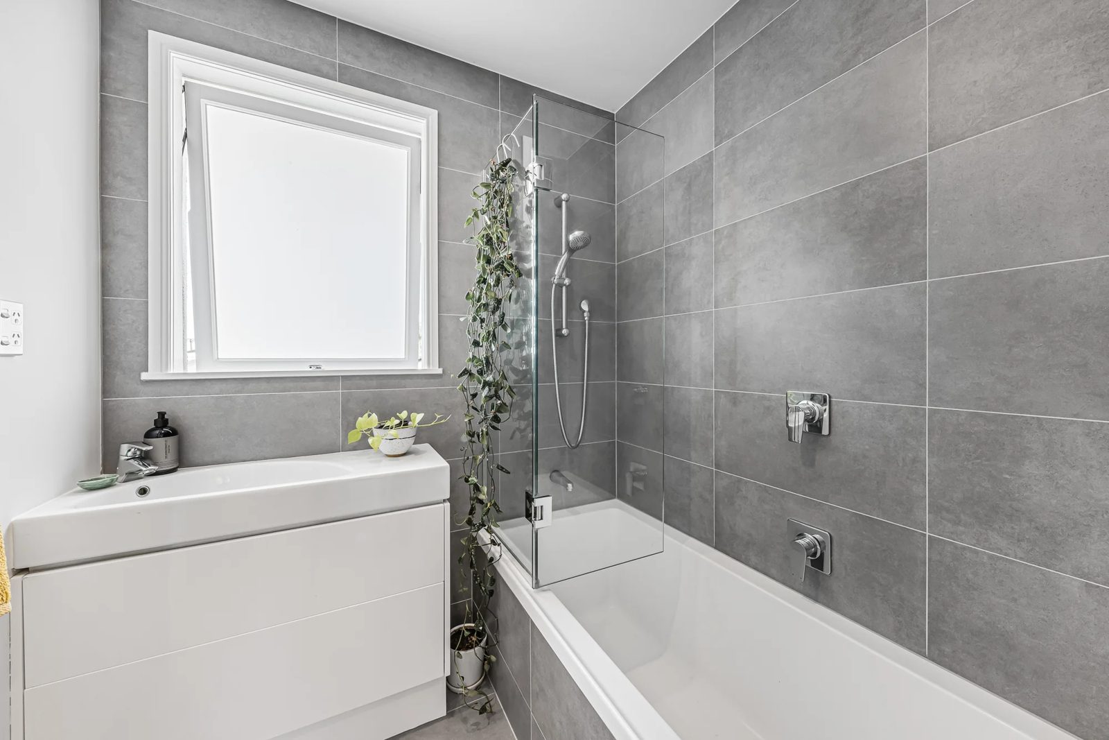 1/9 Buxton Street, Point Chevalier, photo 12