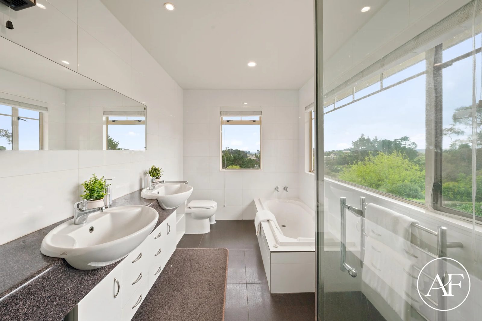 592 Redoubt Road, Flat Bush, photo 13