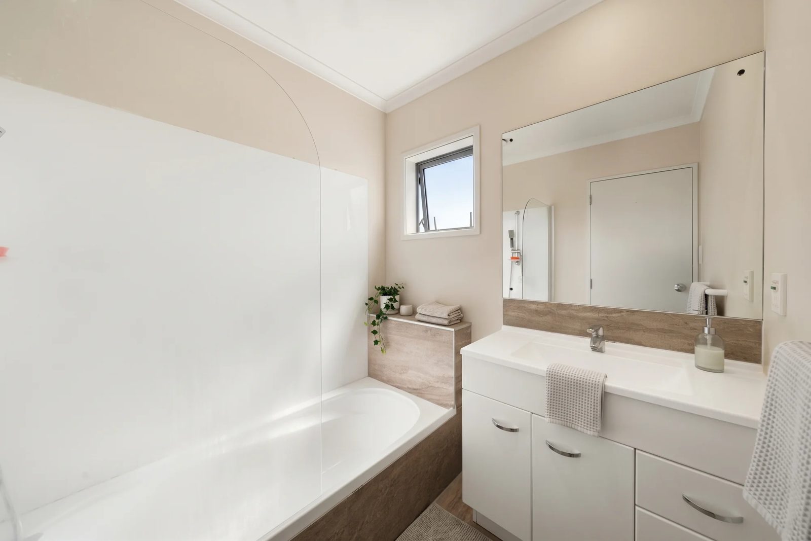56 Chapel Road, Flat Bush, photo 8
