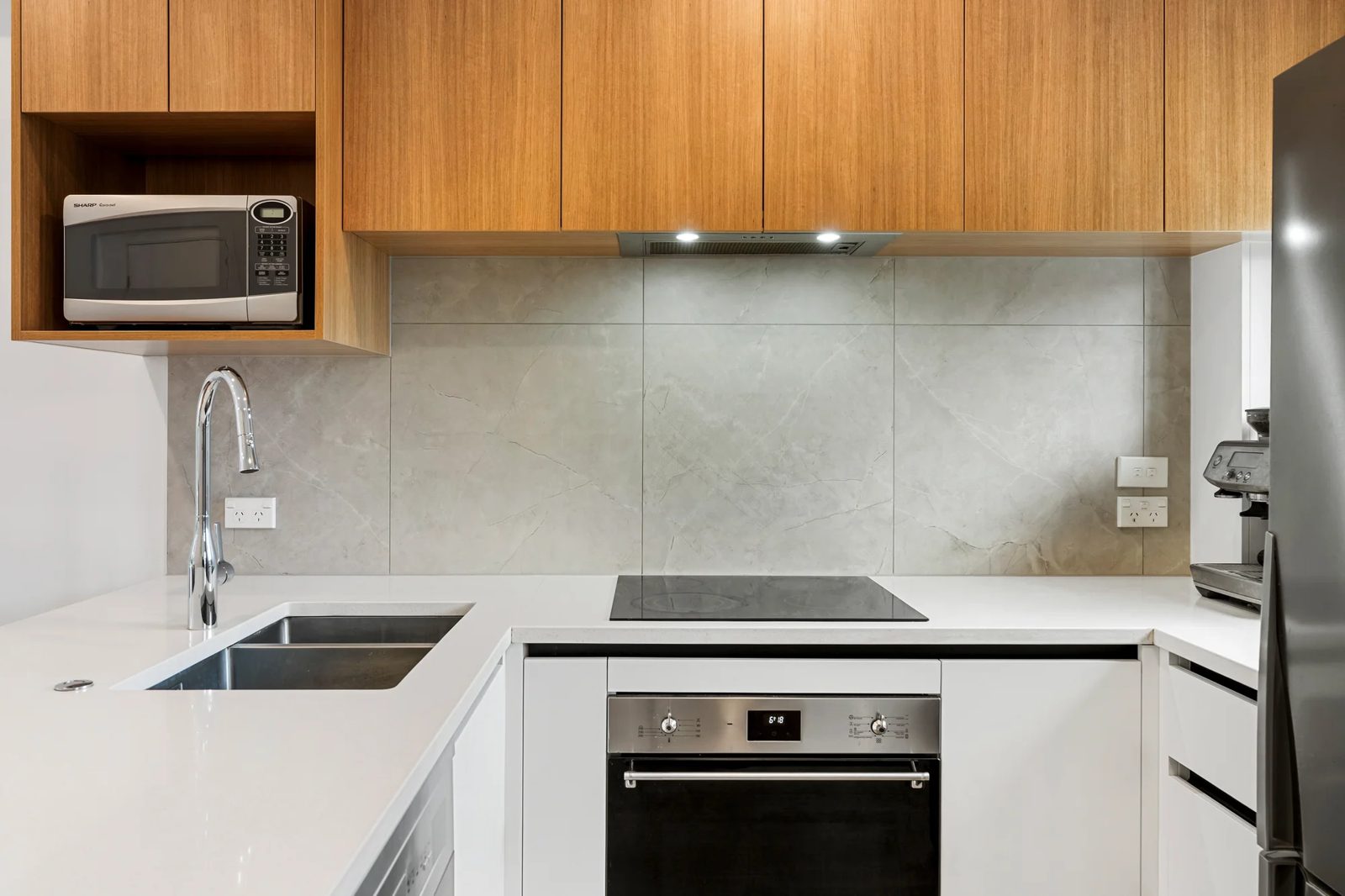 8/128 Onewa Road, Northcote, photo 2