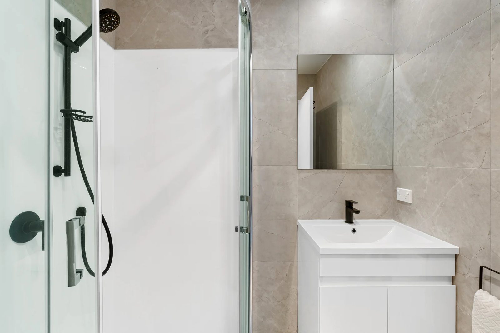 8/128 Onewa Road, Northcote, photo 9