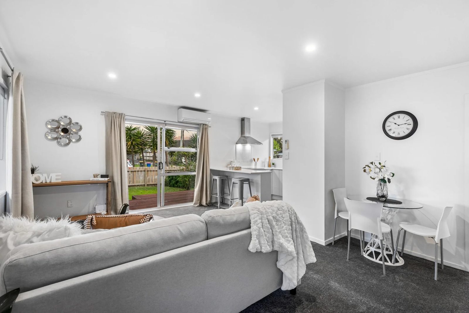 1/322 Royal Road, Massey, photo 8