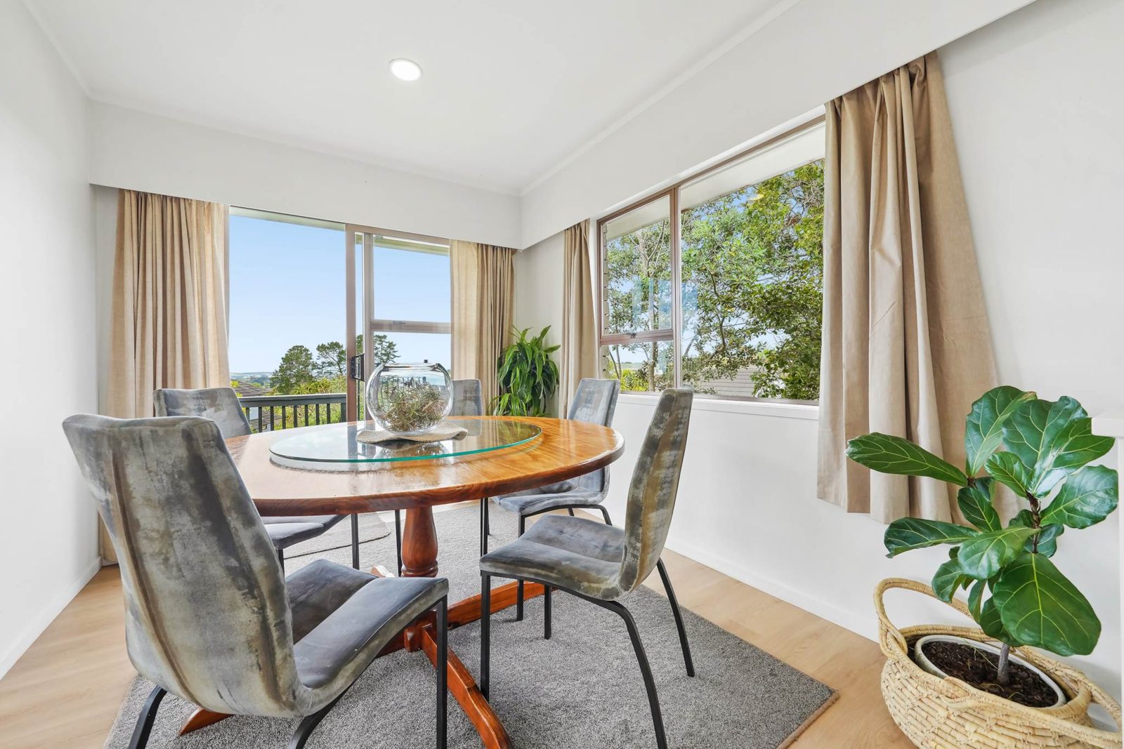 233 Royal Road, Massey, photo 13