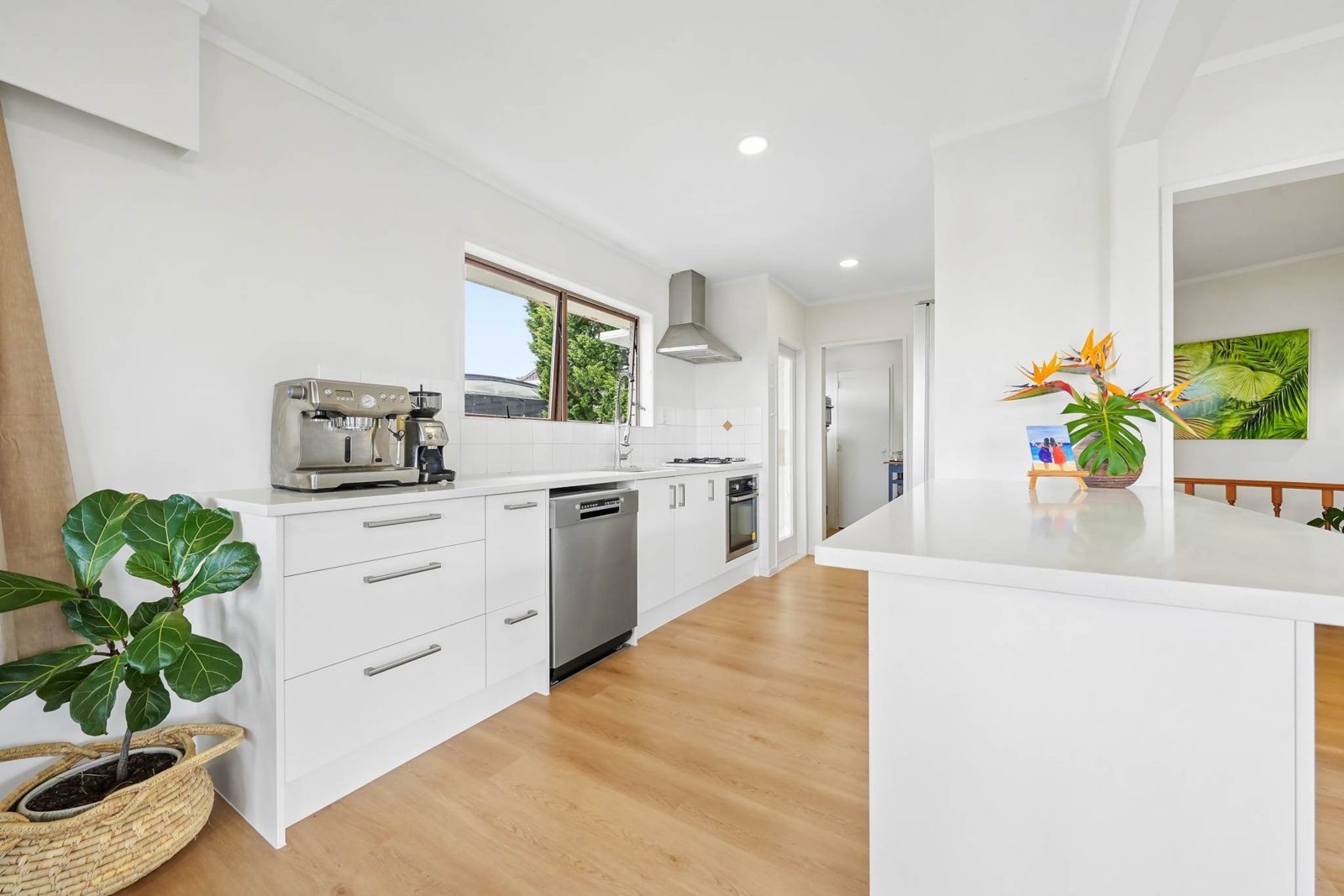 233 Royal Road, Massey, photo 14
