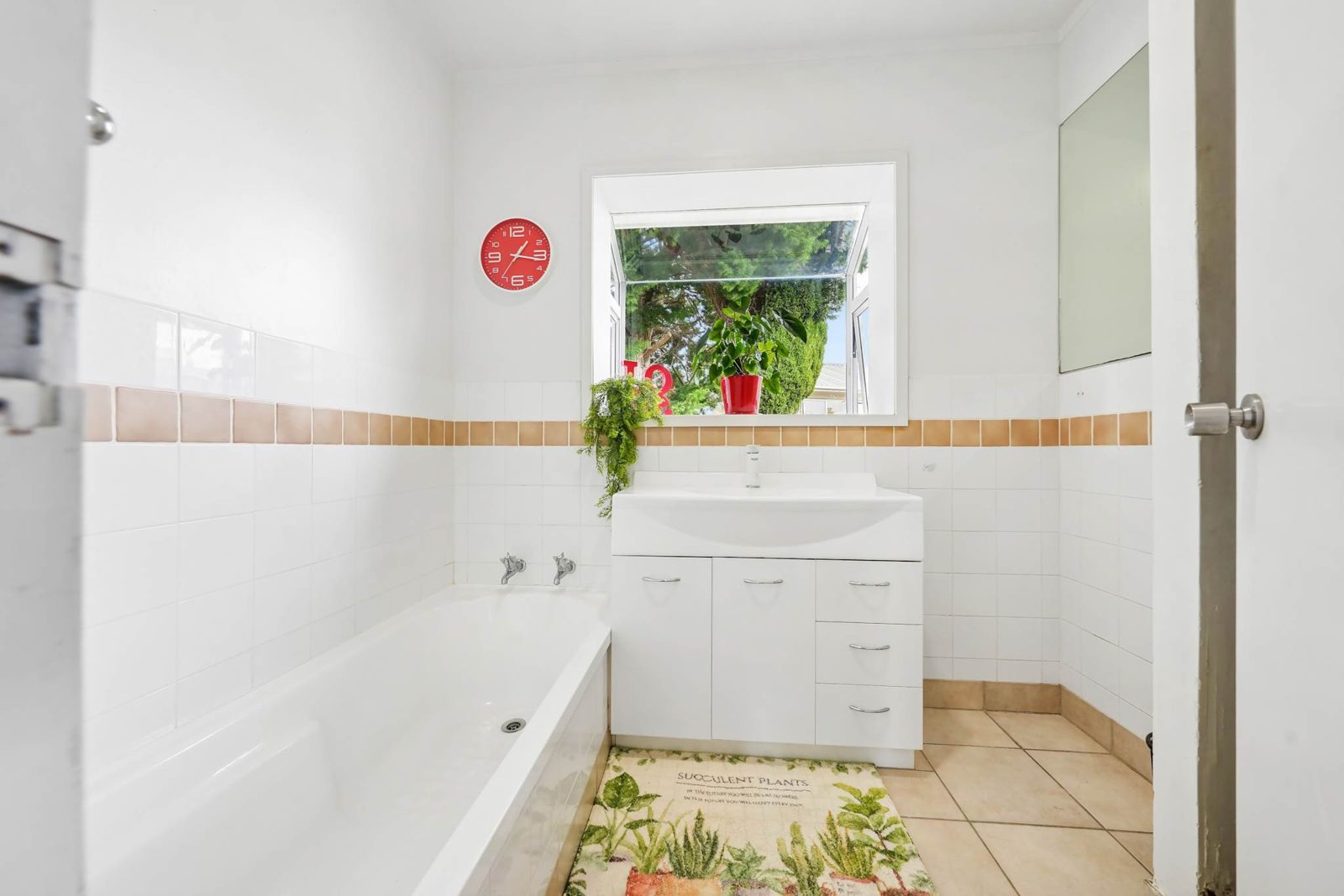 233 Royal Road, Massey, photo 17