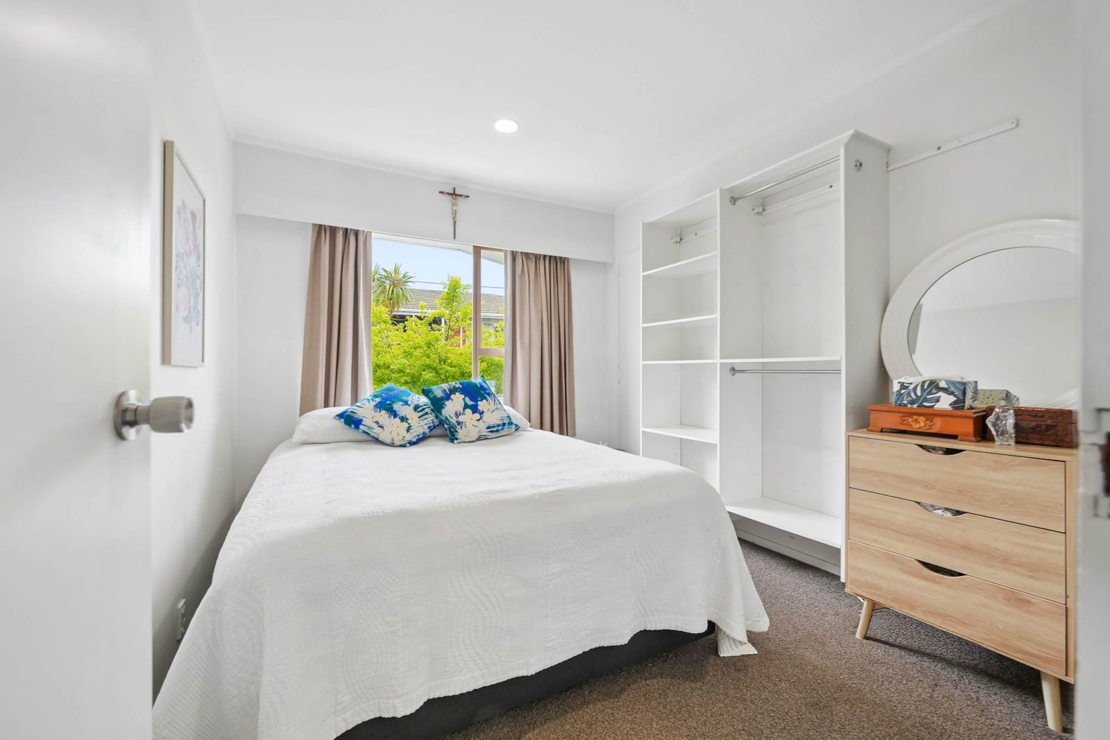 233 Royal Road, Massey, photo 18