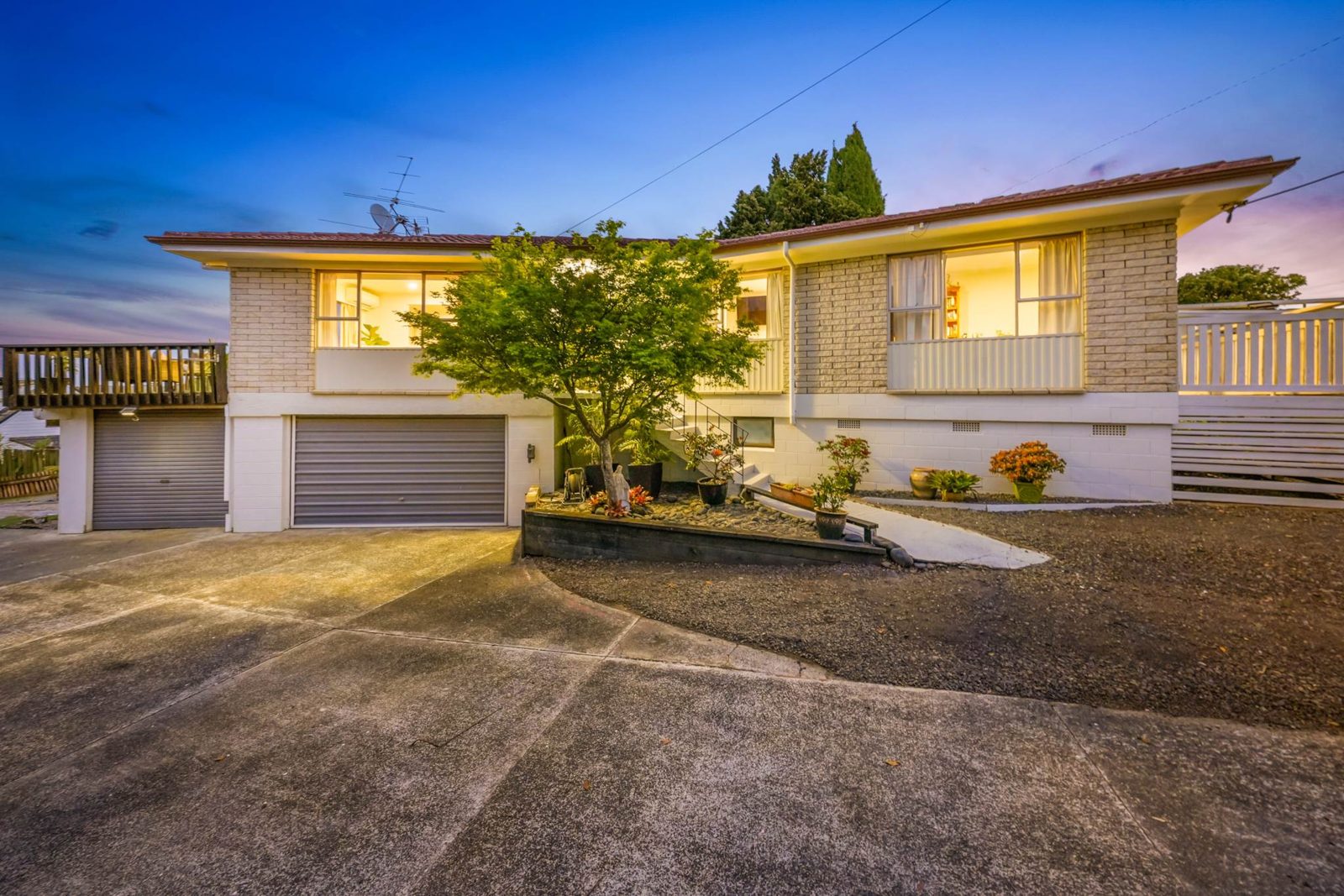 233 Royal Road, Massey, photo 3