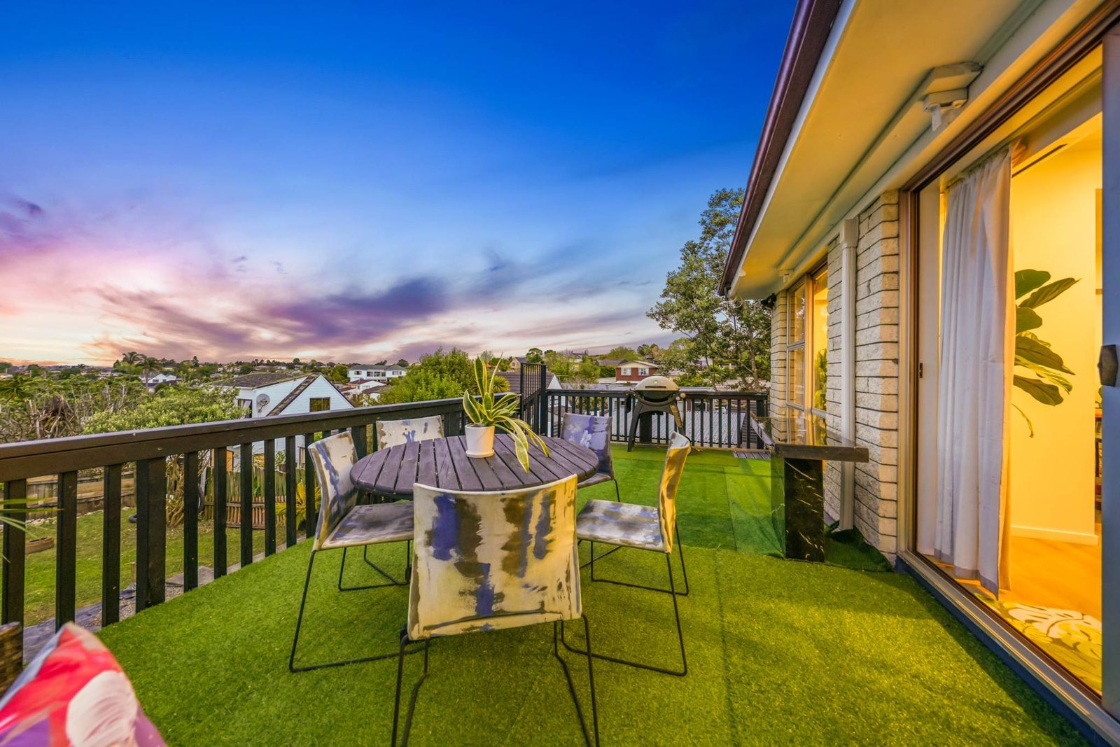 233 Royal Road, Massey, photo 5