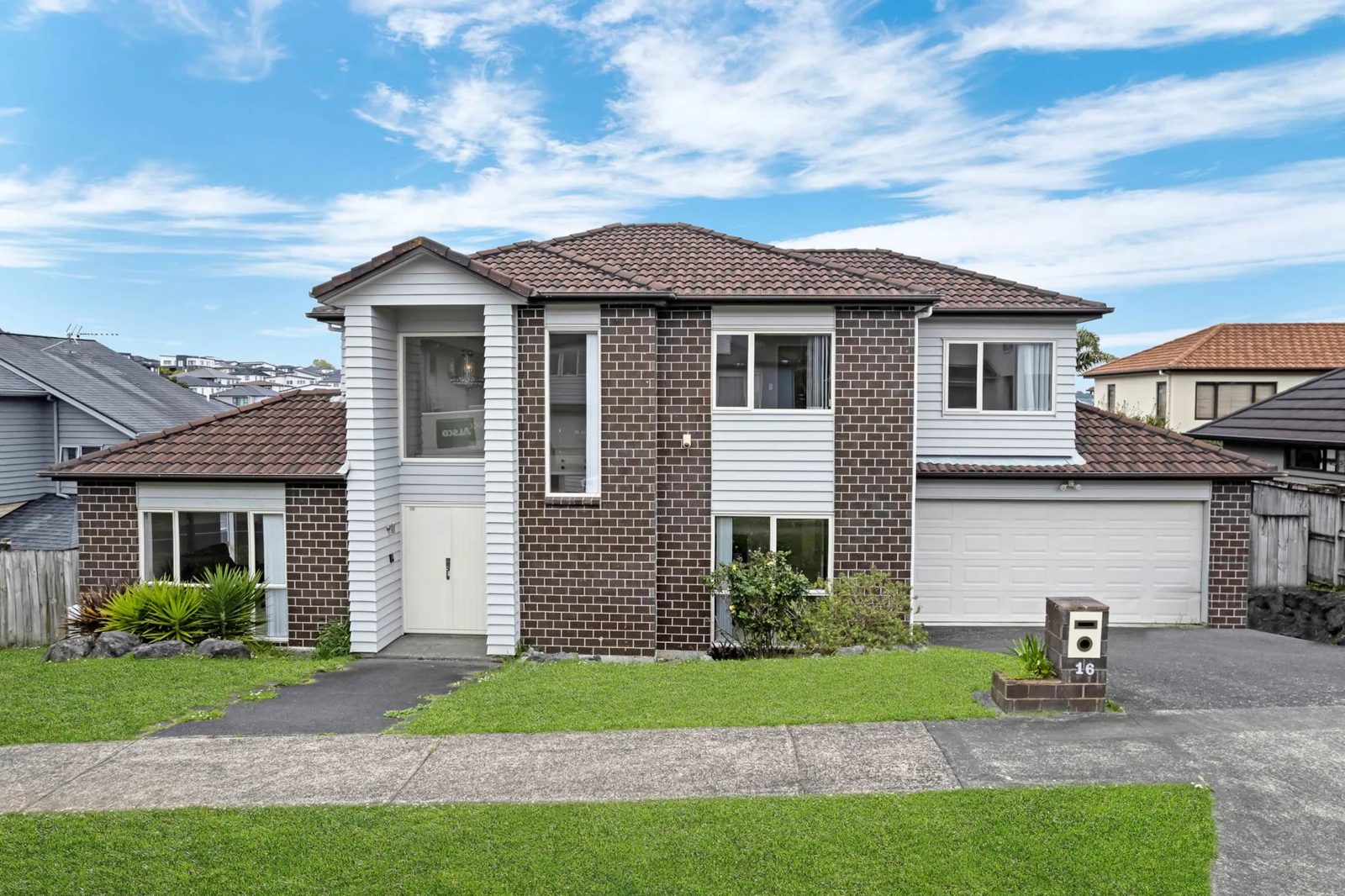 16 Lucca Crescent, Mission Heights, photo 1
