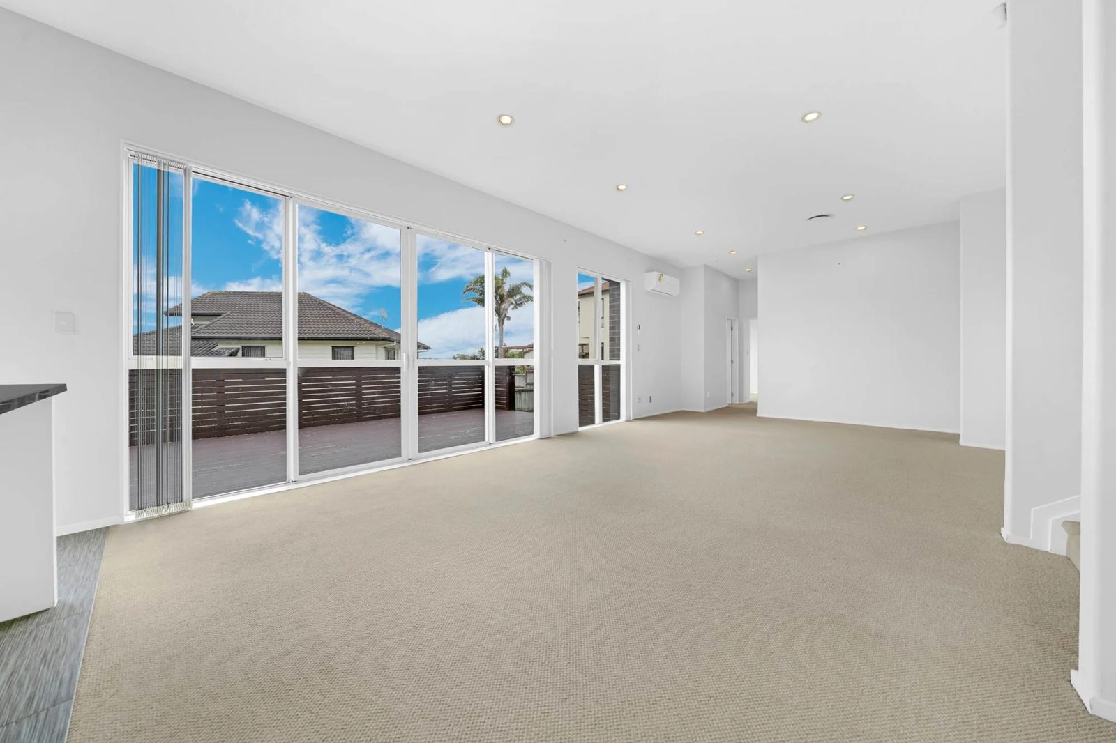 16 Lucca Crescent, Mission Heights, photo 9