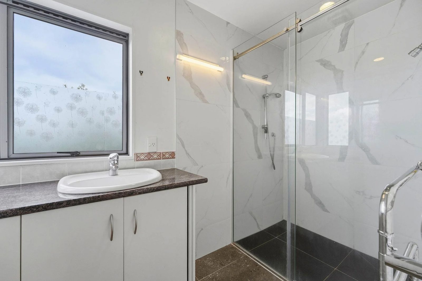 2/75A Target Road, Totara Vale, photo 17