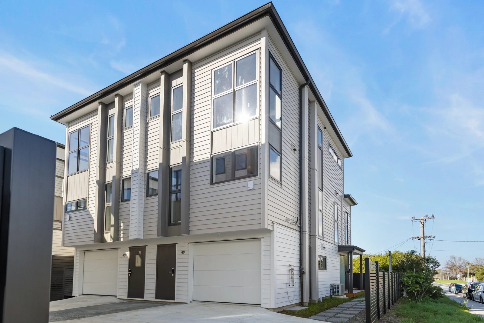 2-8/14&2-8/16 Woodford Avenue, Henderson, photo 2