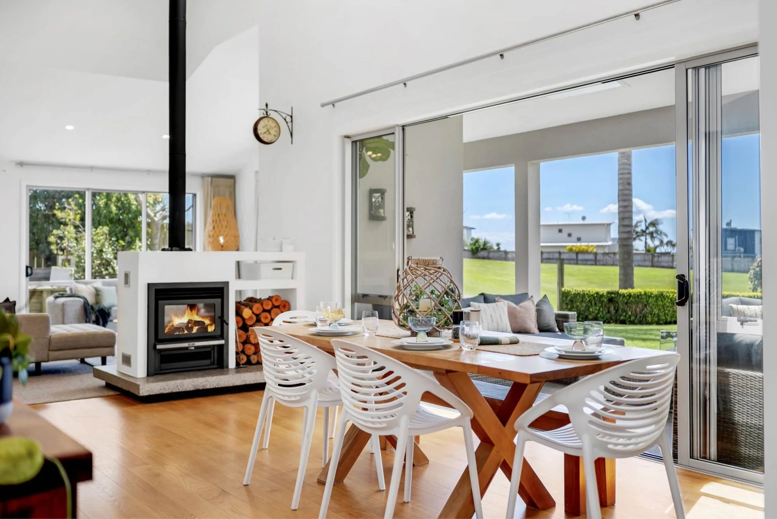 9 Intrepid Crescent, Beachlands, photo 1