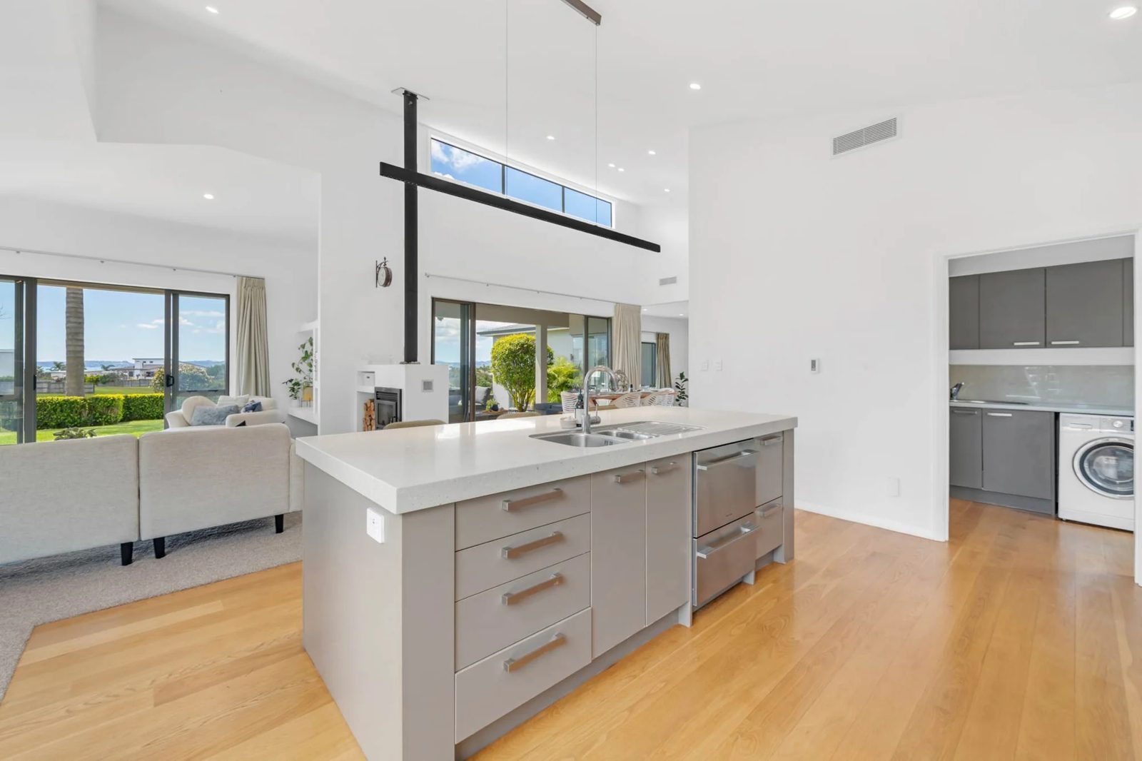 9 Intrepid Crescent, Beachlands, photo 12