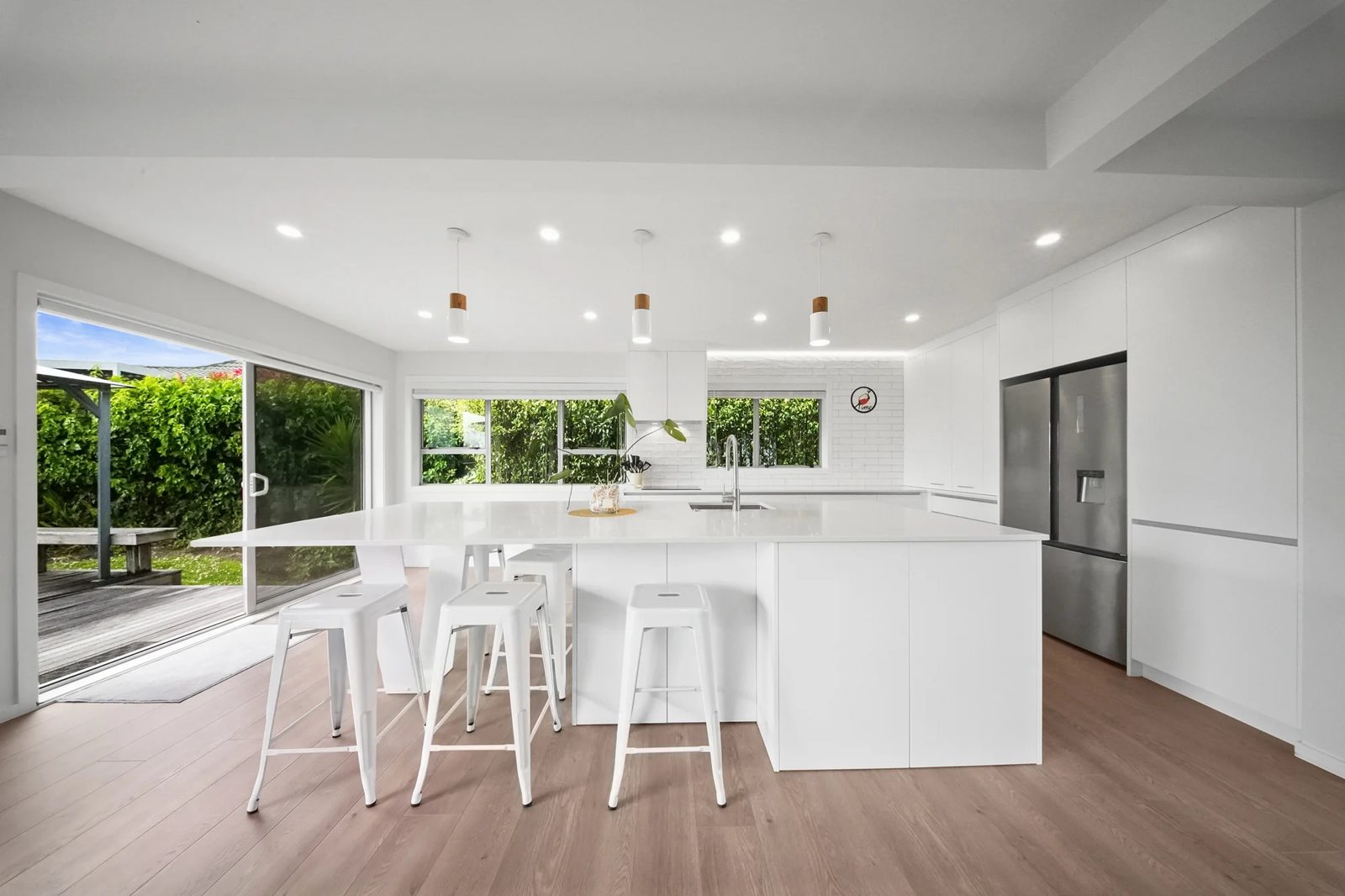 24 John Dee Crescent, Red Beach, photo 13