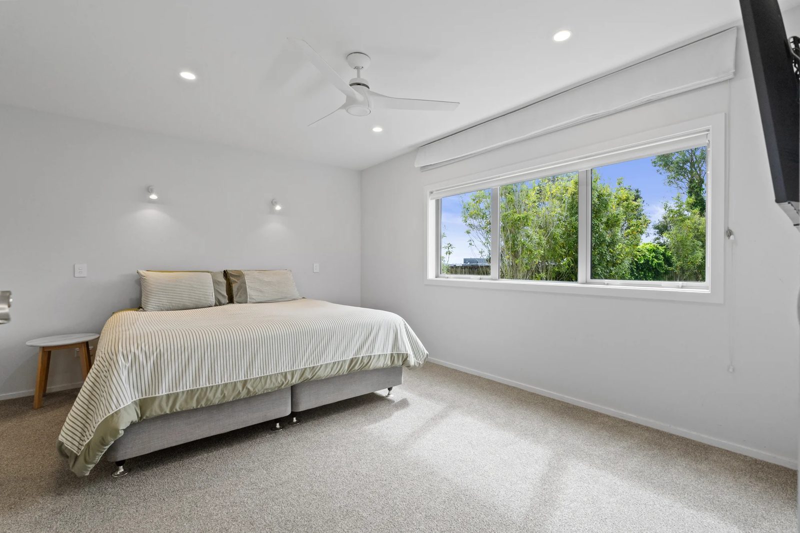 24 John Dee Crescent, Red Beach, photo 18