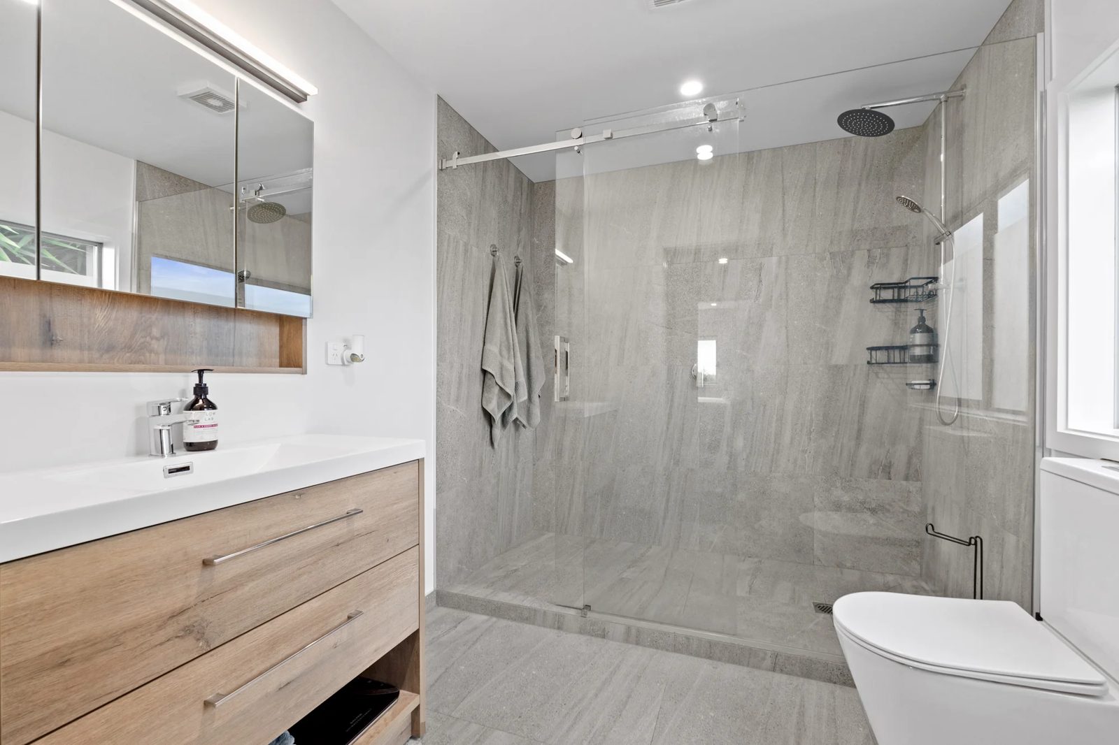 24 John Dee Crescent, Red Beach, photo 20
