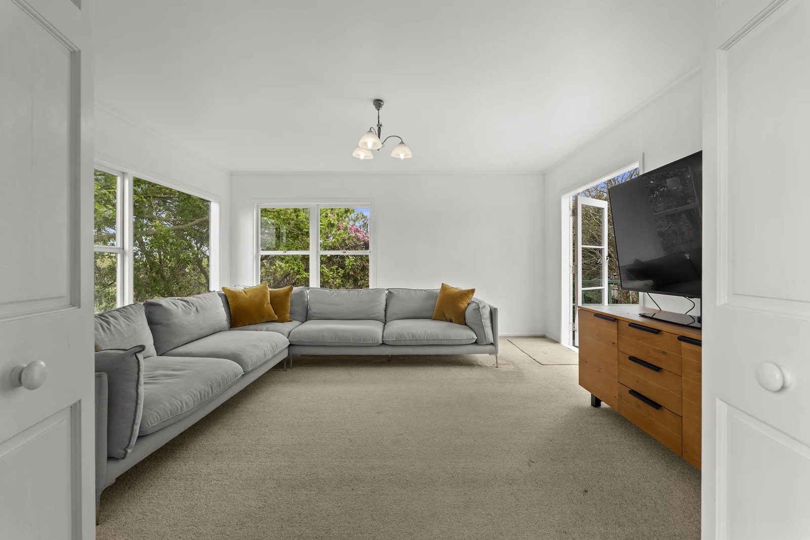 33 Riverhead Road, Kumeu, photo 8