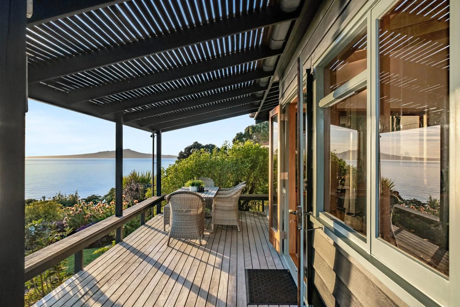 153 Beach Road, Castor Bay, photo 15