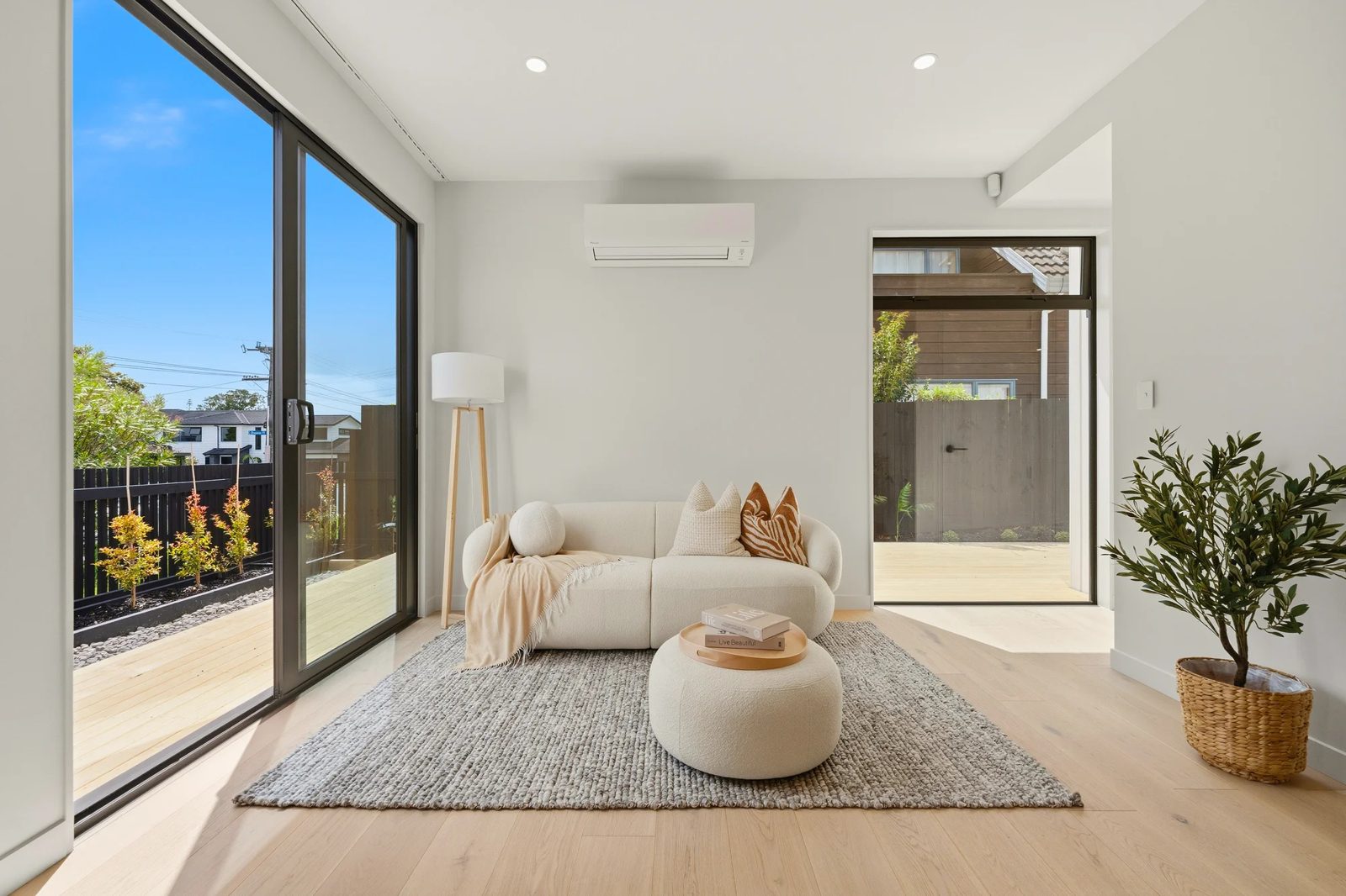 28 Dakota Avenue, Beach Haven, photo 2
