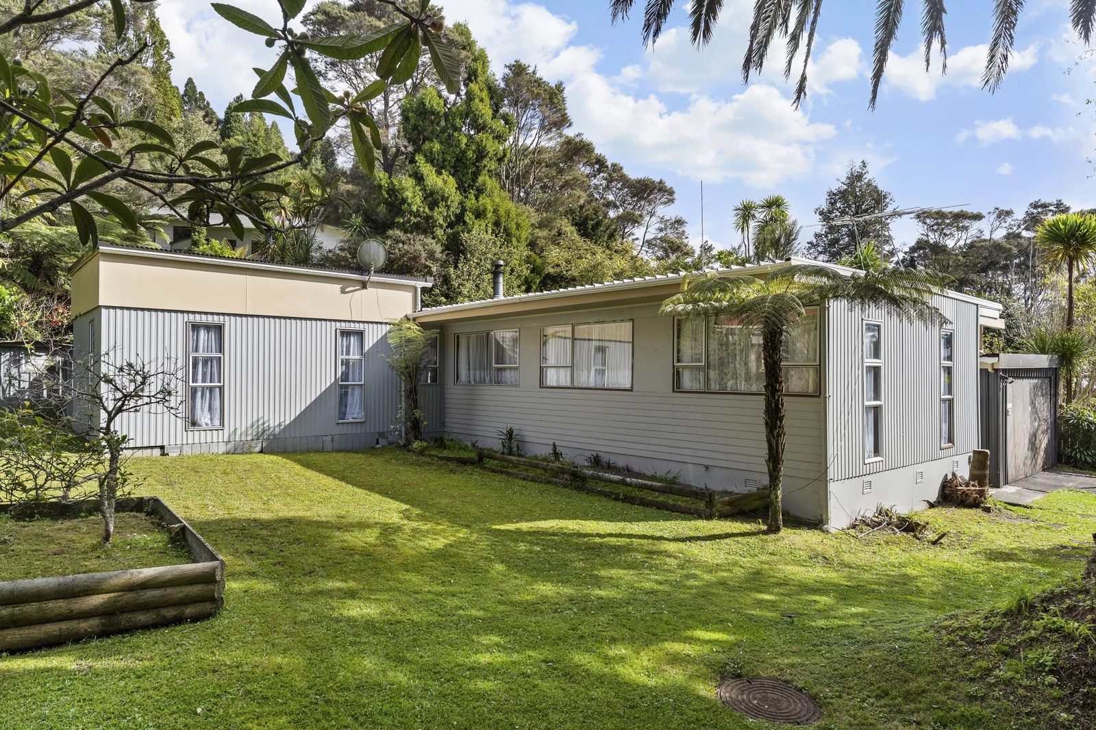 12 Karapiti Place, Glen Eden, photo 1