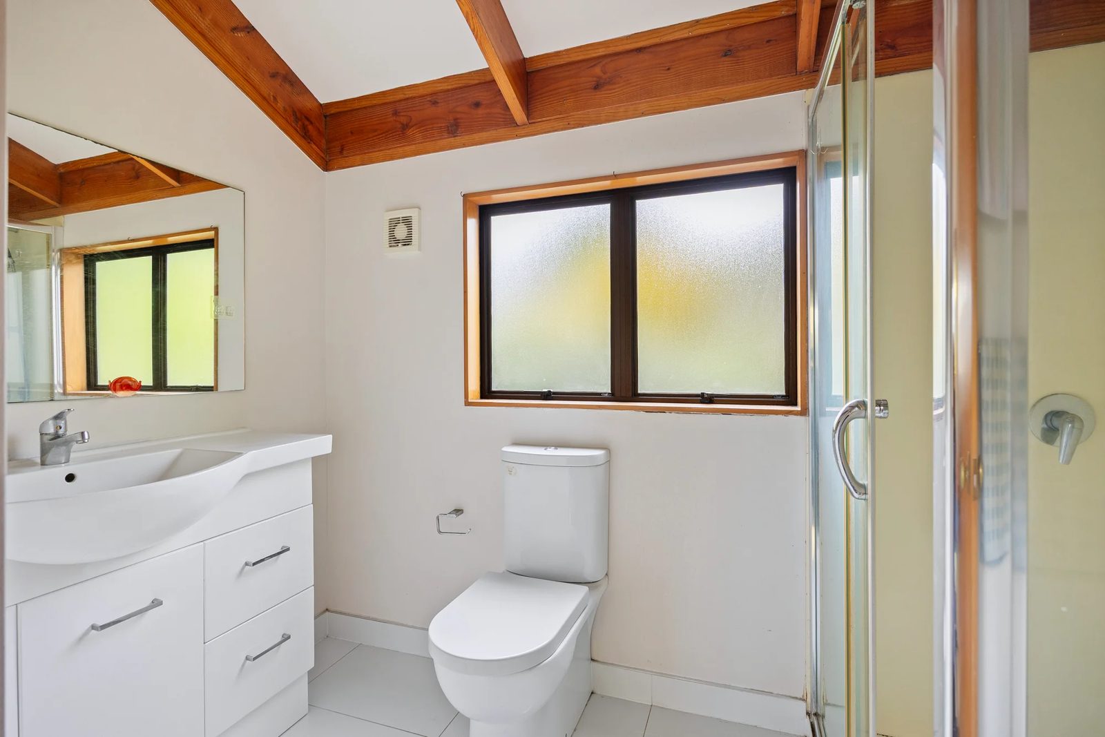 1260 New North Road, Avondale, photo 18