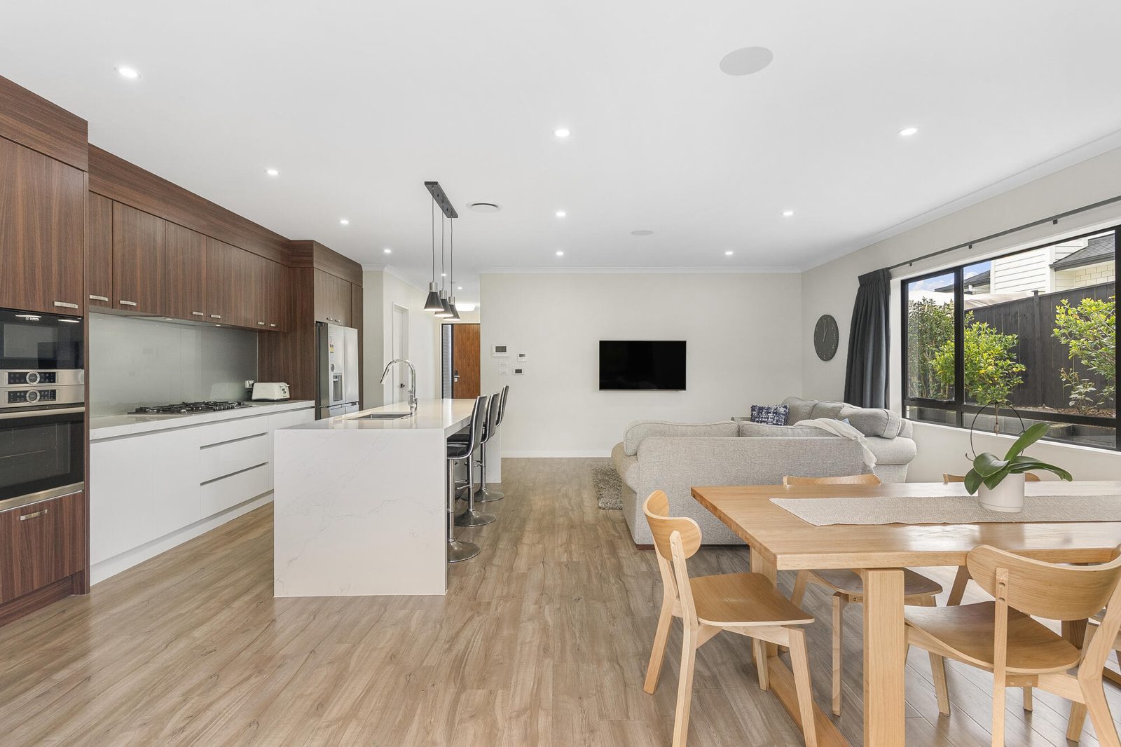 8 Keshvara Road, Beachlands, photo 4