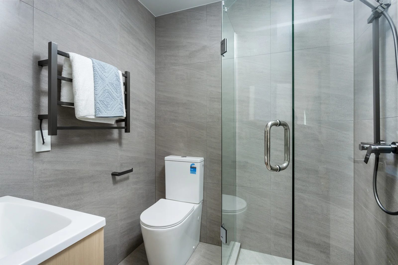 81 Ayton Drive, Totara Vale, photo 11
