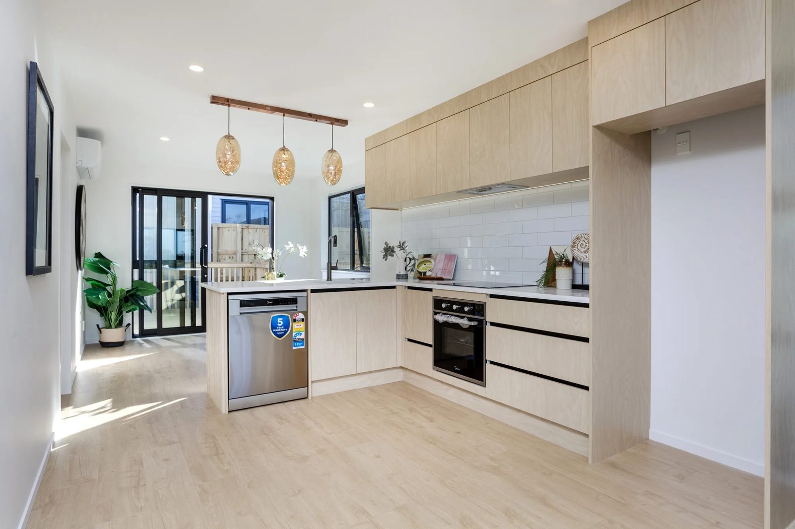 81 Ayton Drive, Totara Vale, photo 4
