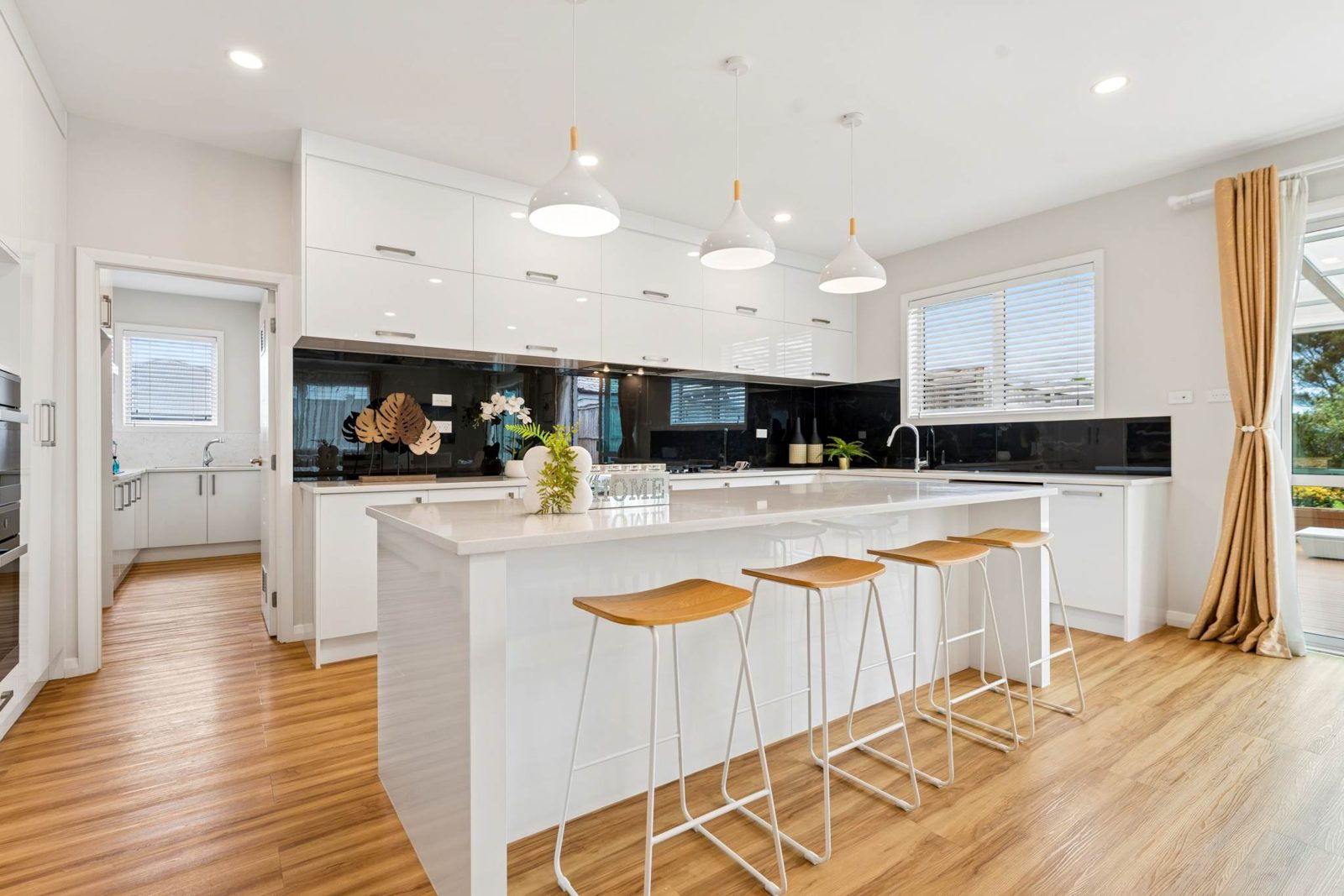 20 Mackay Drive, Greenhithe, photo 3