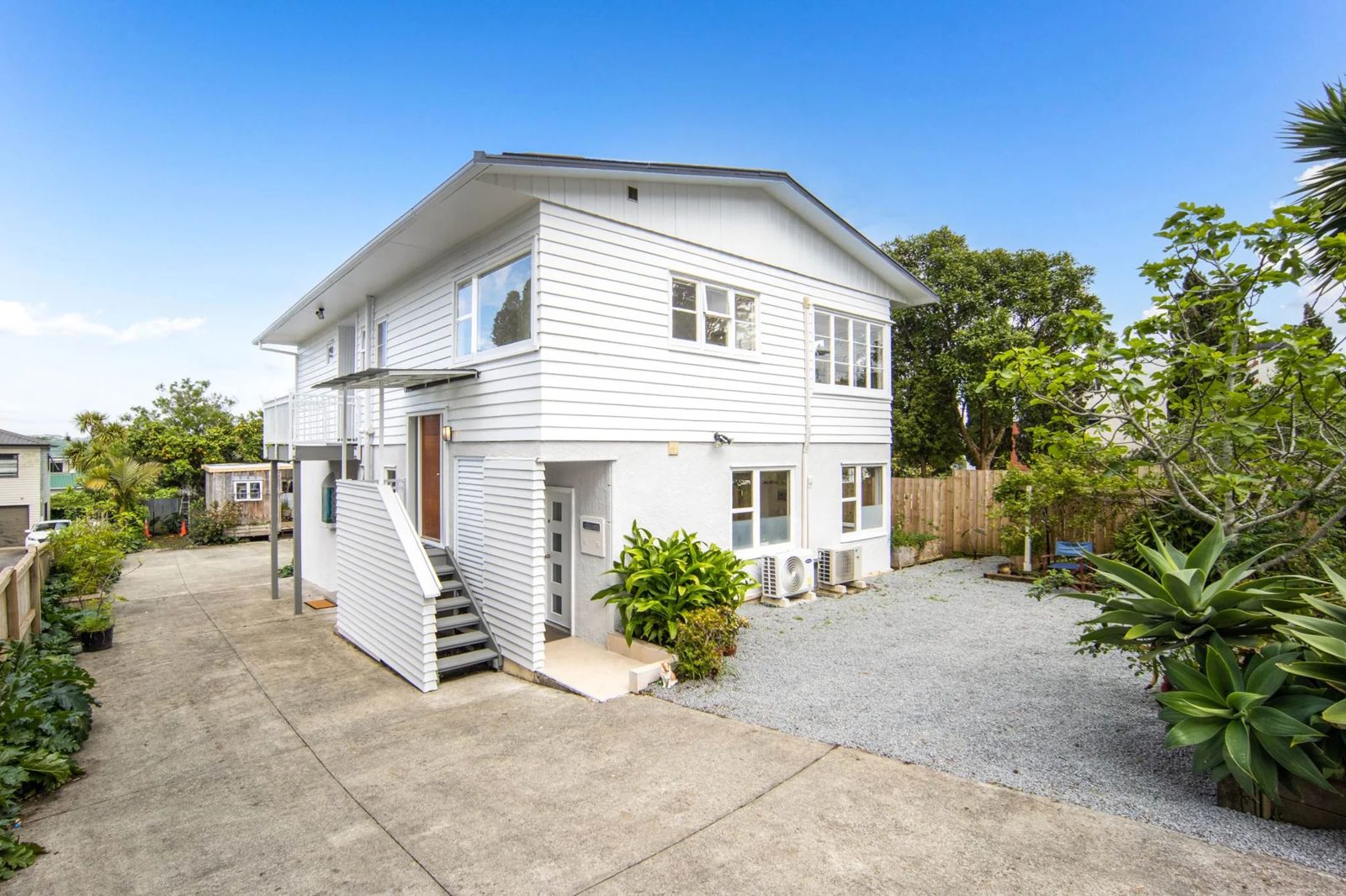 105 & 105A Richardson Road, Mount Albert, photo 1