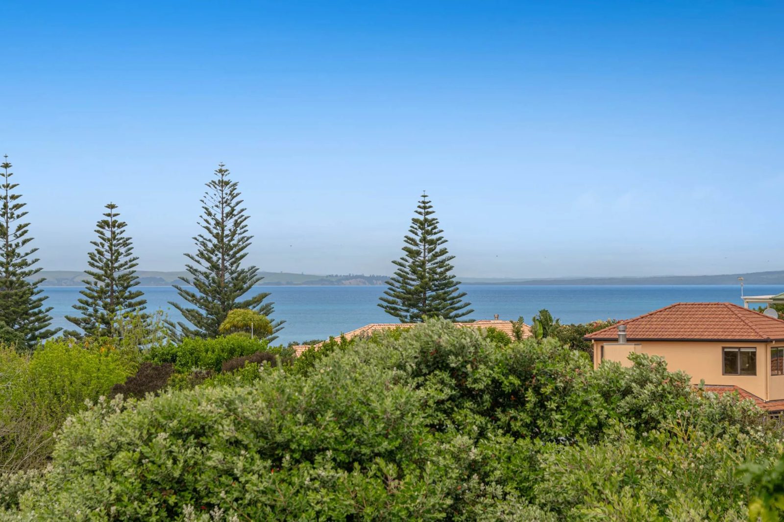 12 Kotanui Avenue, Army Bay, photo 9