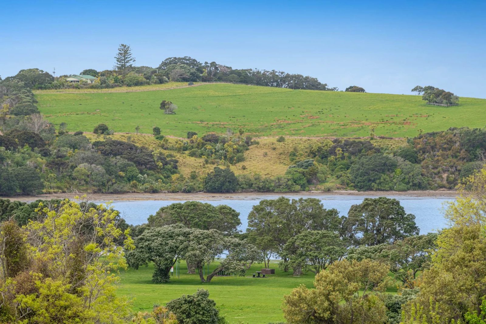 12 Kotanui Avenue, Army Bay, photo 10