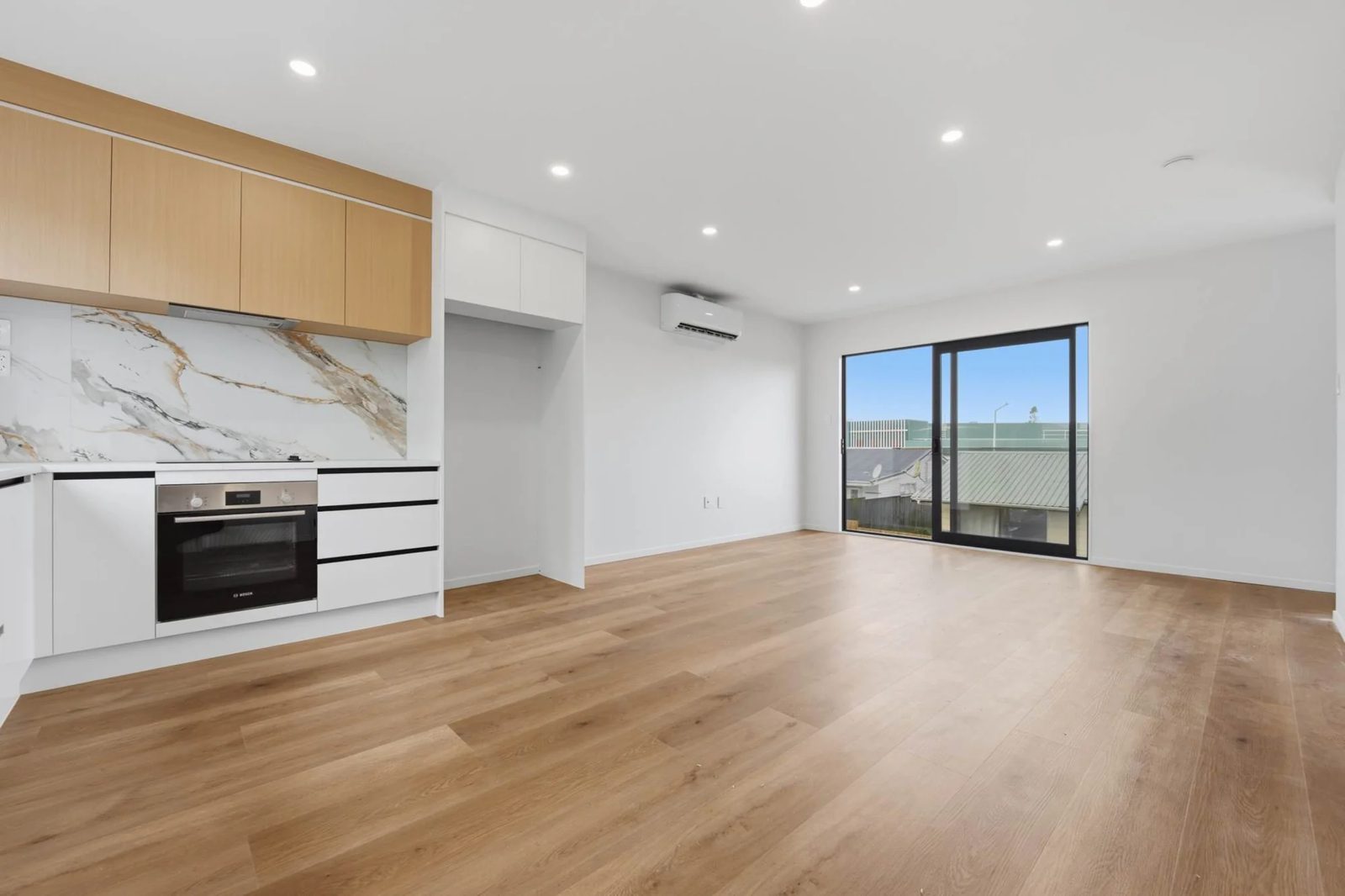 7/5 Arawa Street, New Lynn, photo 1