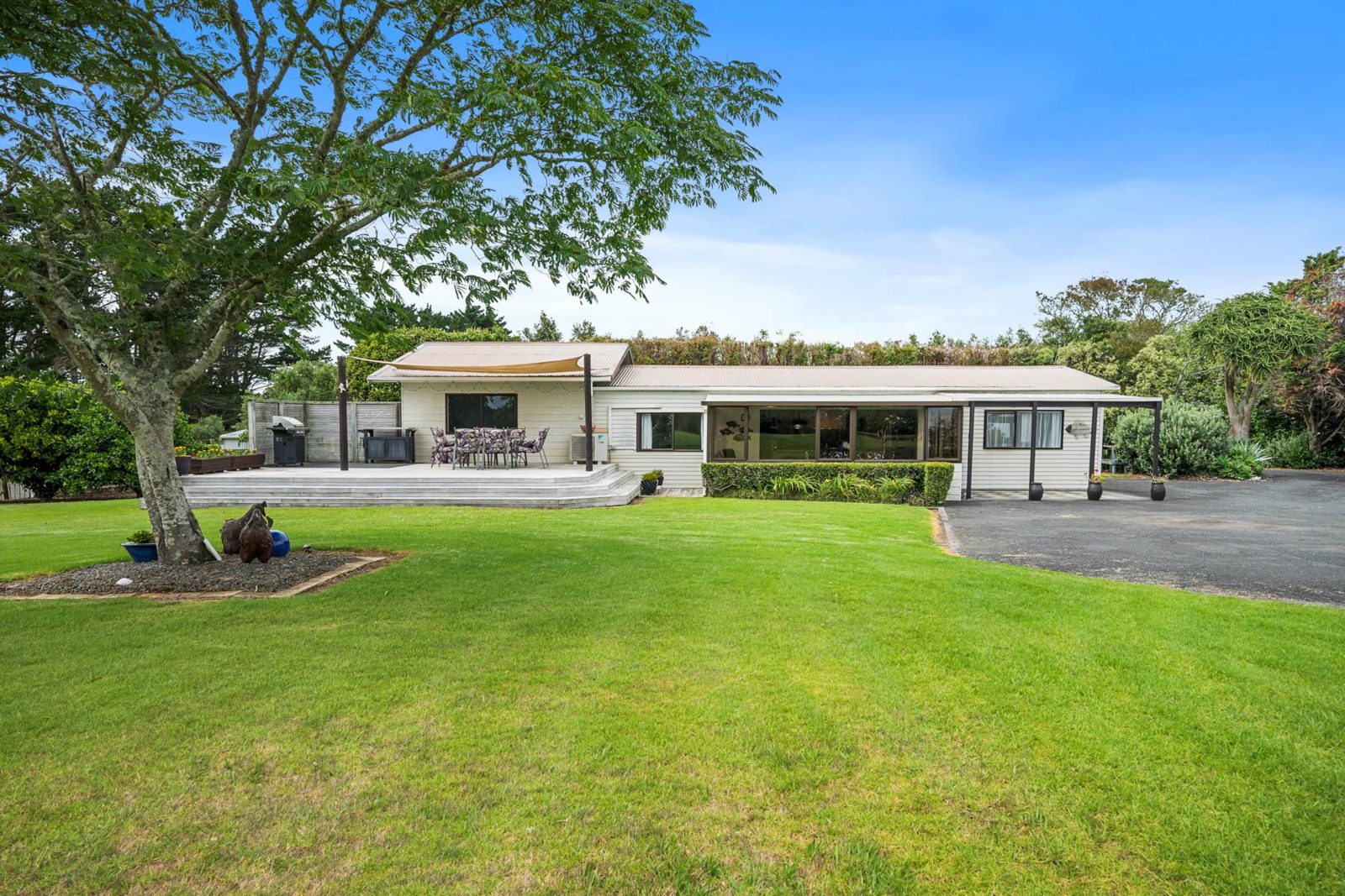 299A Clarks Beach Road, Clarks Beach