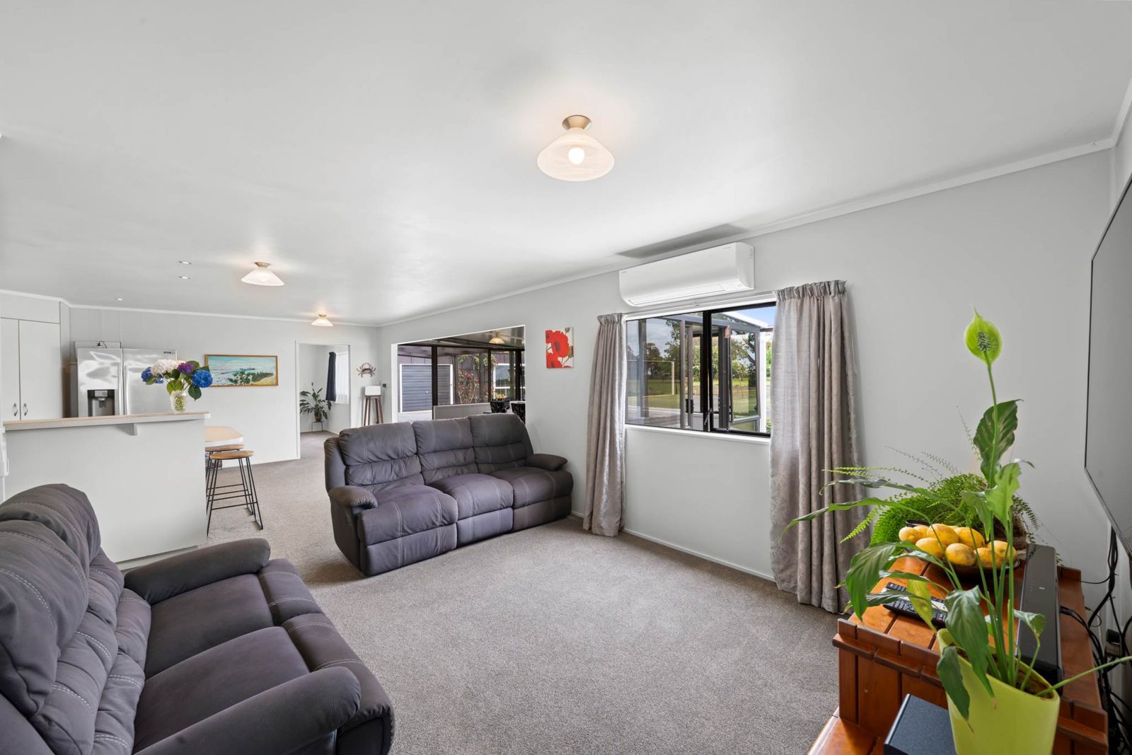 299A Clarks Beach Road, Clarks Beach, photo 11