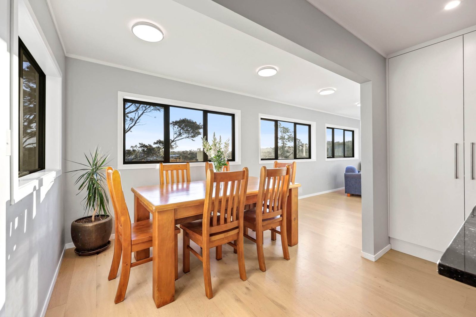 81 Pemberton Avenue, Bayview, photo 15