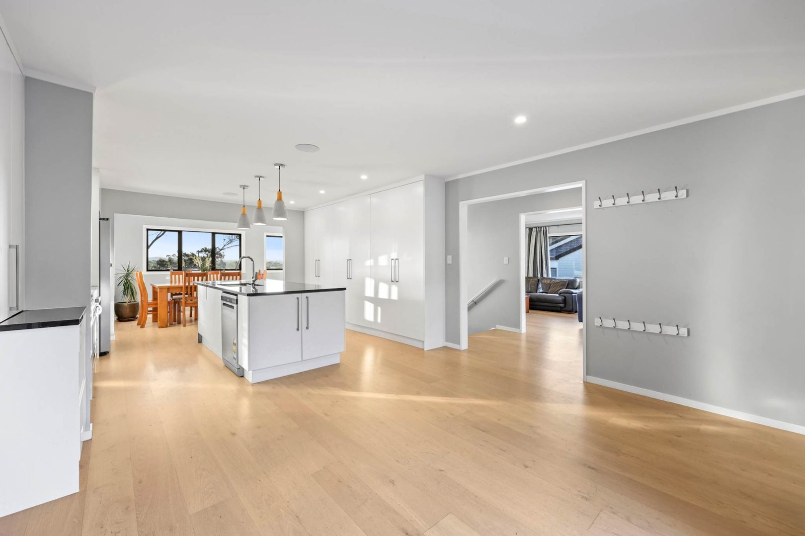 81 Pemberton Avenue, Bayview, photo 4
