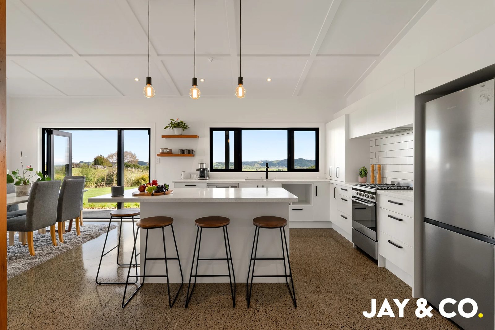 51 Munros Road, Clevedon, photo 5