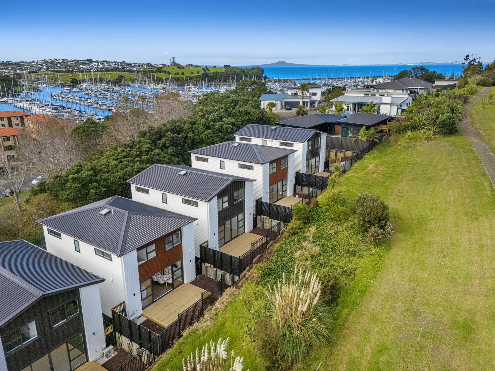 8 Pleasant Way, Matakatia, photo 12