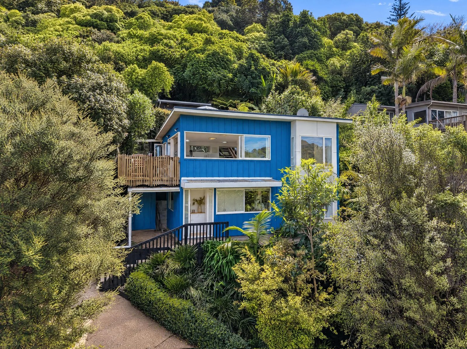 12 Lannan Road, Surfdale