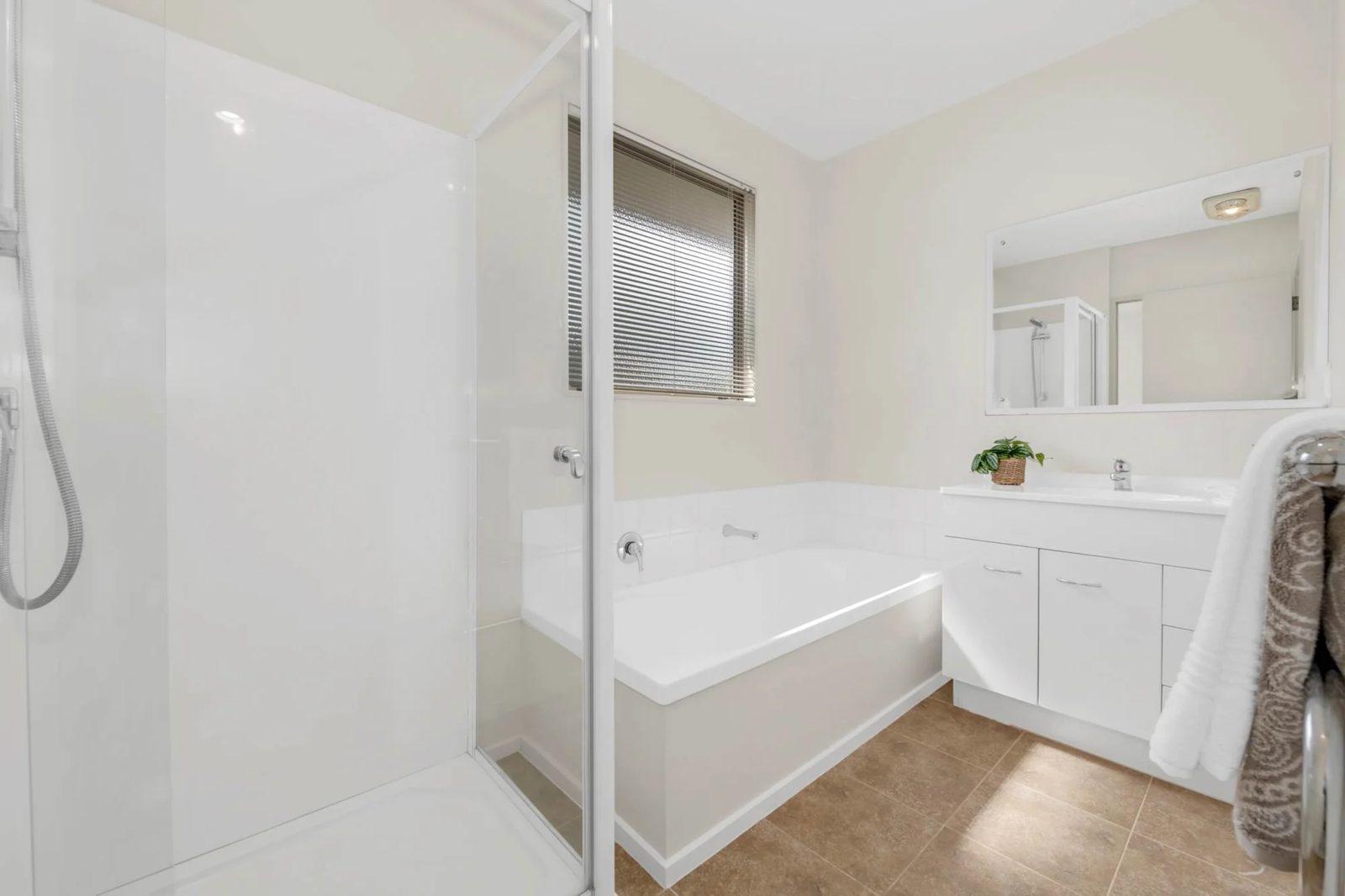 11 Swordfish Place, Maraetai, photo 16