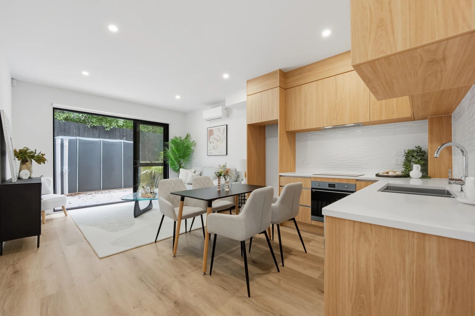 27 Mata Lane, Stanmore Bay, photo 2