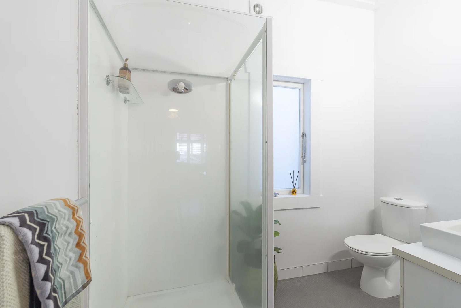 8 Barrington Road, Grey Lynn, photo 12