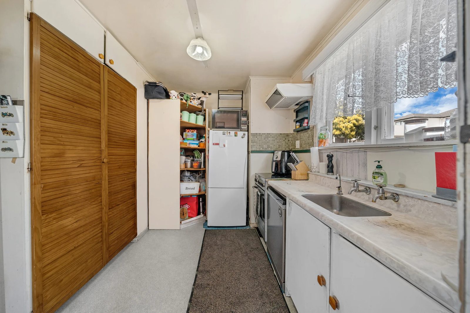105A Wharf Road, Te Atatu Peninsula, photo 4