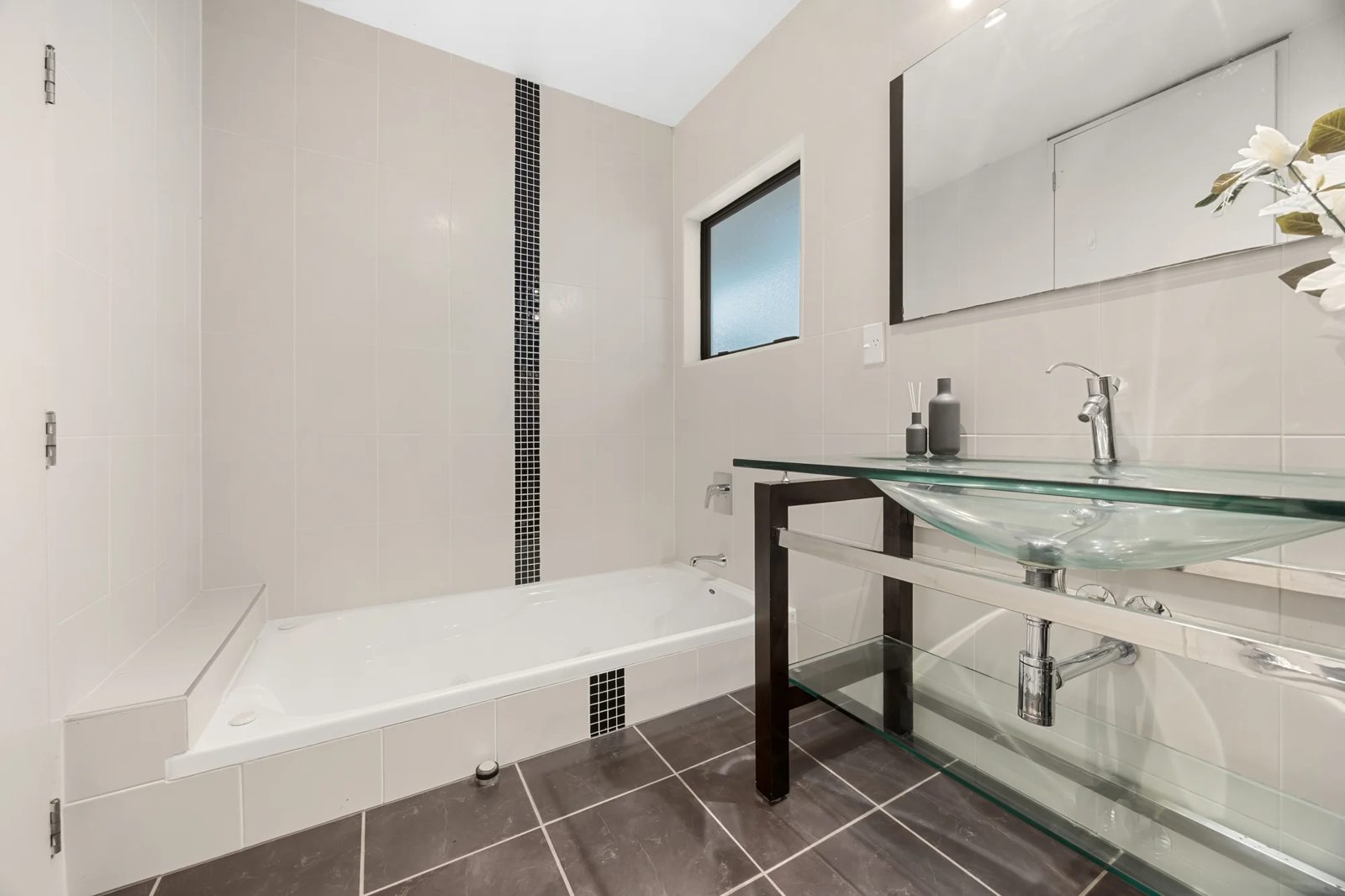 17 Debron Avenue, Remuera, photo 18