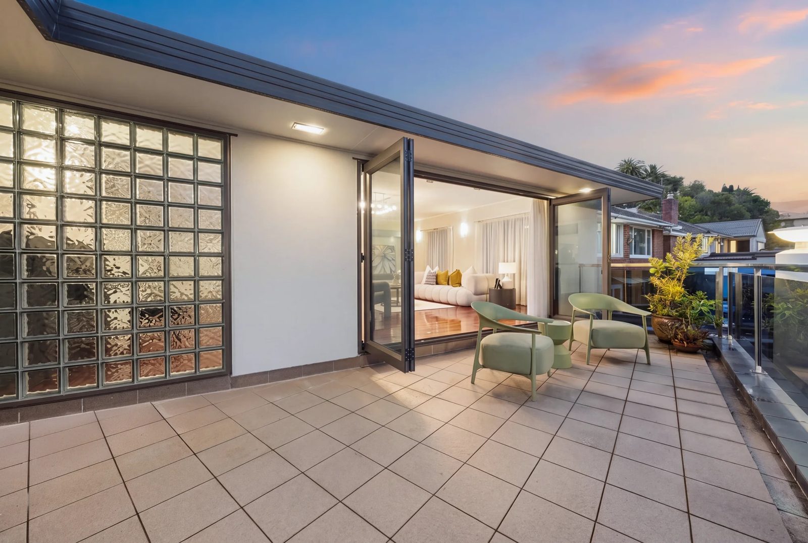 17 Debron Avenue, Remuera, photo 3