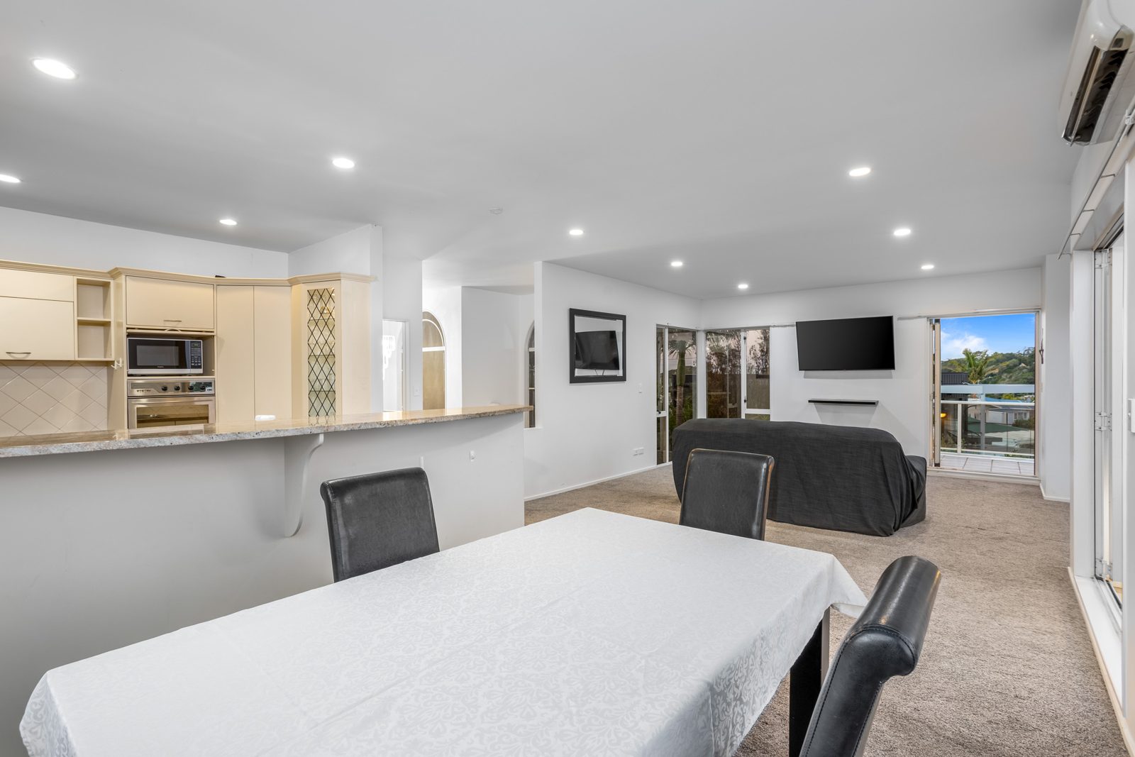 1019A Whangaparaoa Road, Manly, photo 14